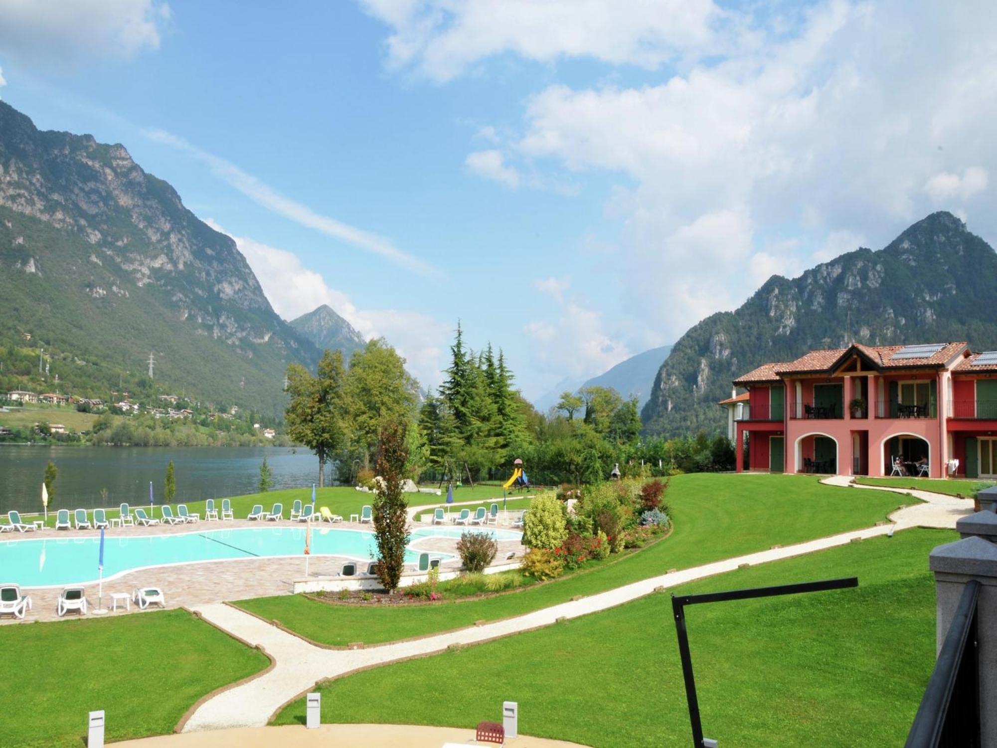 Spacious Apartment In Idro With Shared Pool Crone Екстер'єр фото