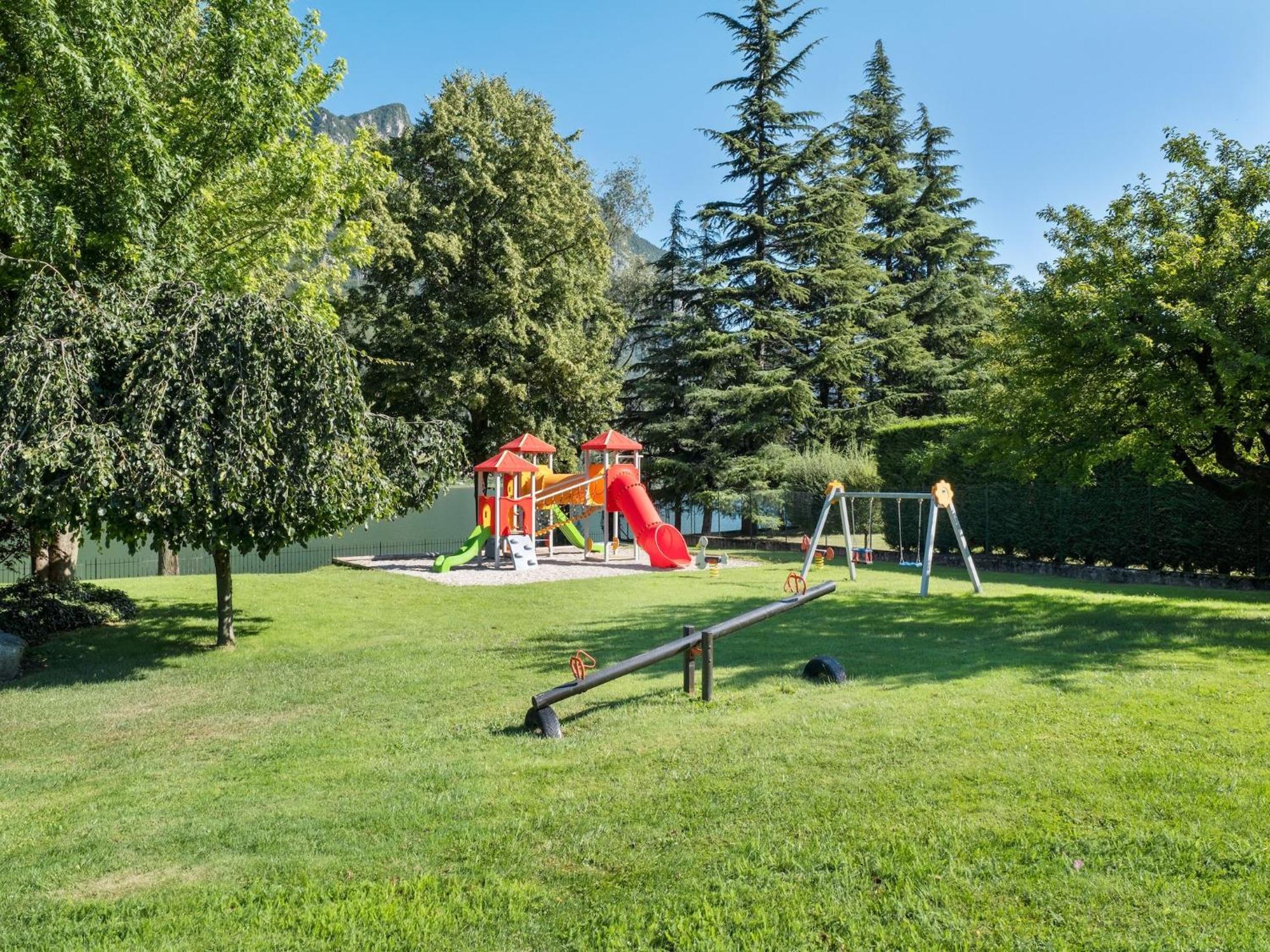 Spacious Apartment In Idro With Shared Pool Crone Екстер'єр фото