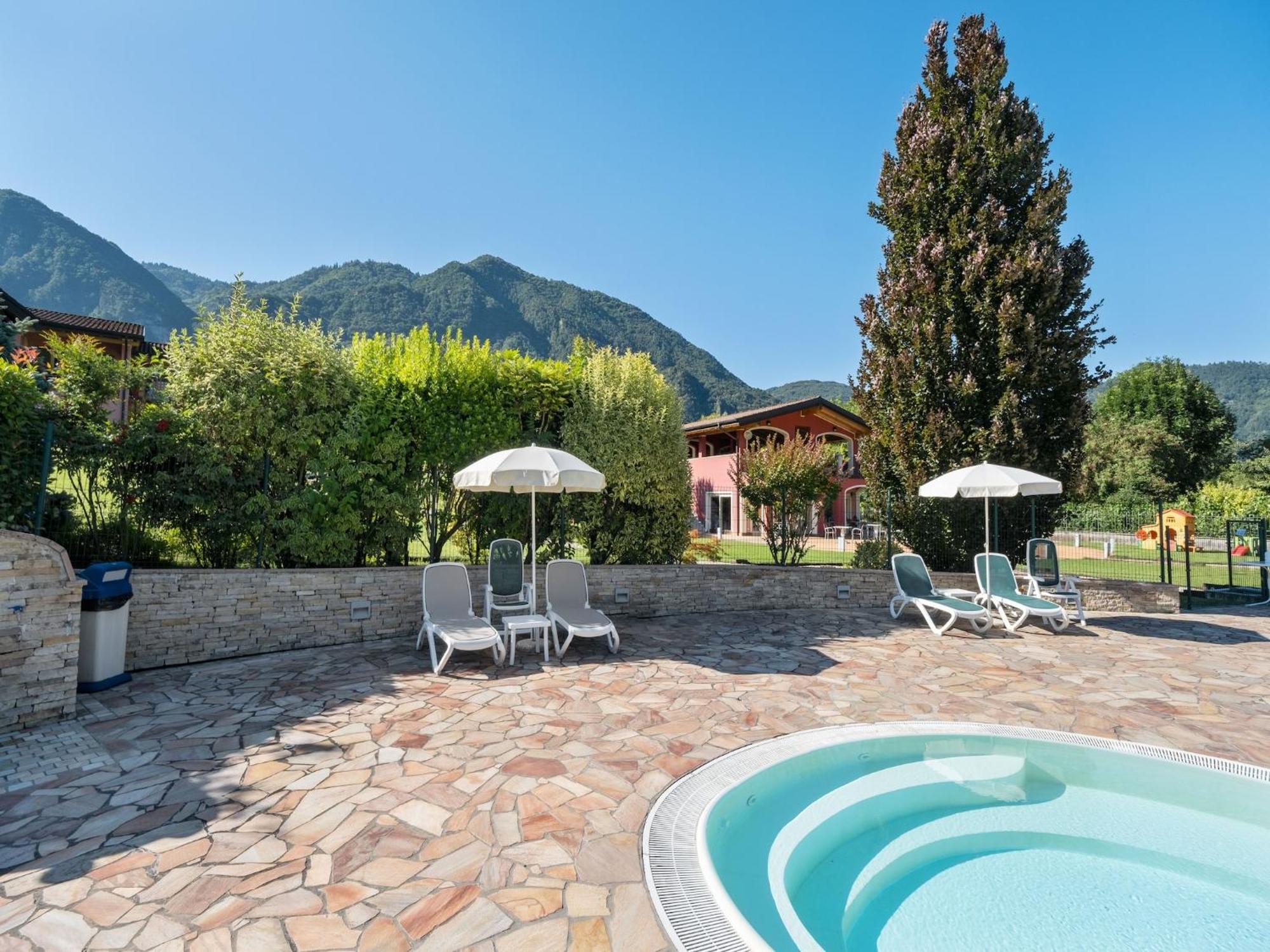 Spacious Apartment In Idro With Shared Pool Crone Екстер'єр фото