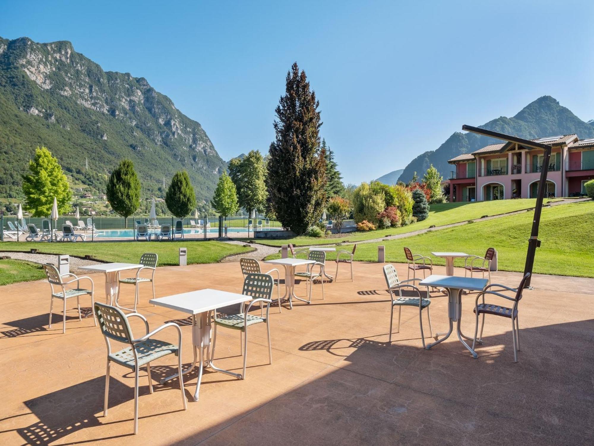 Spacious Apartment In Idro With Shared Pool Crone Екстер'єр фото
