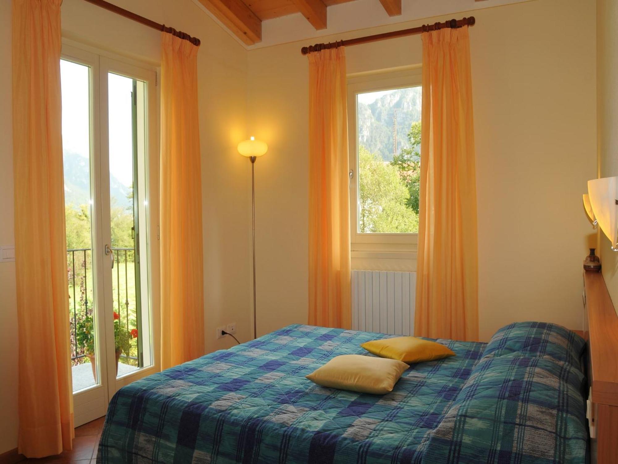 Spacious Apartment In Idro With Shared Pool Crone Екстер'єр фото