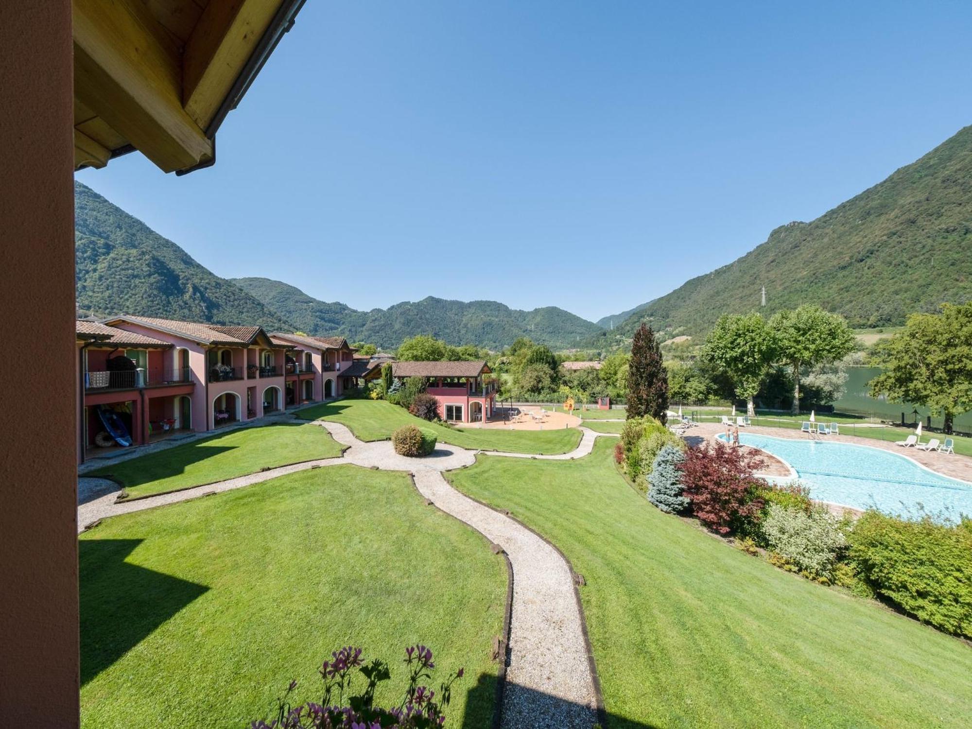Spacious Apartment In Idro With Shared Pool Crone Екстер'єр фото