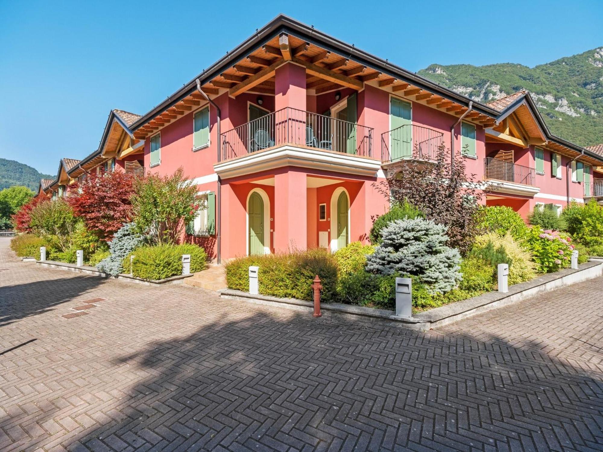 Spacious Apartment In Idro With Shared Pool Crone Екстер'єр фото