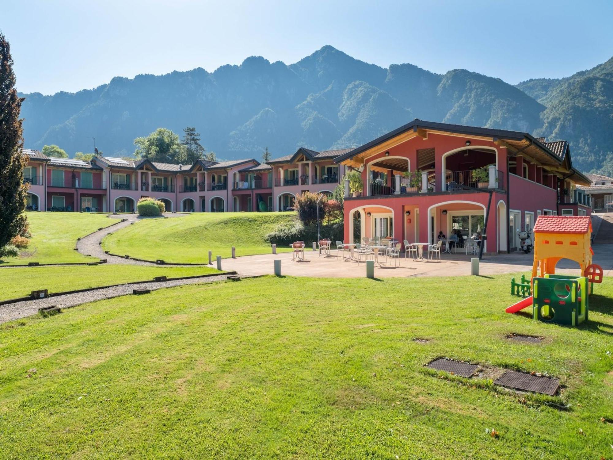 Spacious Apartment In Idro With Shared Pool Crone Екстер'єр фото
